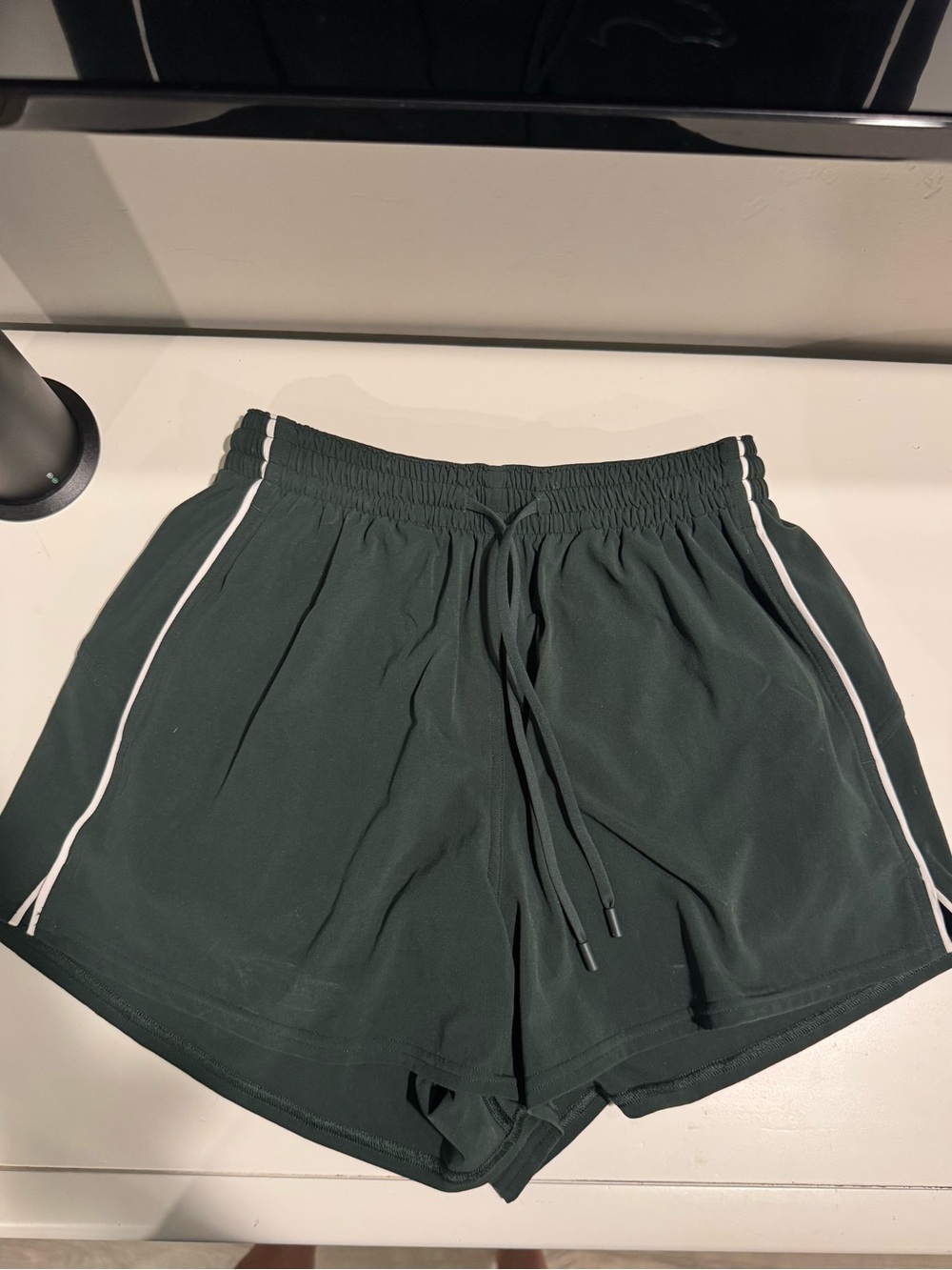 Court rival high rise short size 4